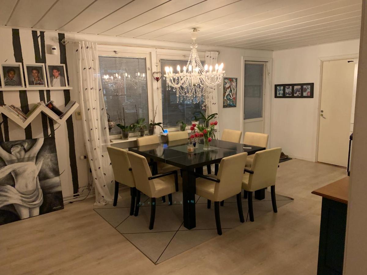 Own Room With Big Bed In A Big House! Luleå Εξωτερικό φωτογραφία